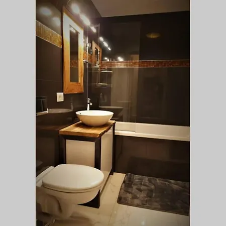 Prime Location, Sea View Flat Near The Beach Apartment